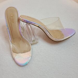 Olivia Ferguson Sexy Iridescent Clear Lucie Slide Heels Size 6